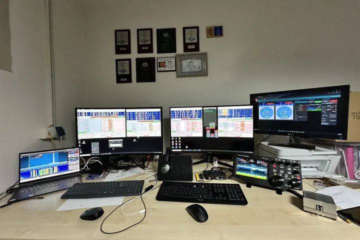 Wide-angle view of the DD2ML shack